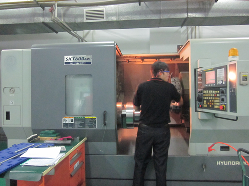 STK60 large lathe machining